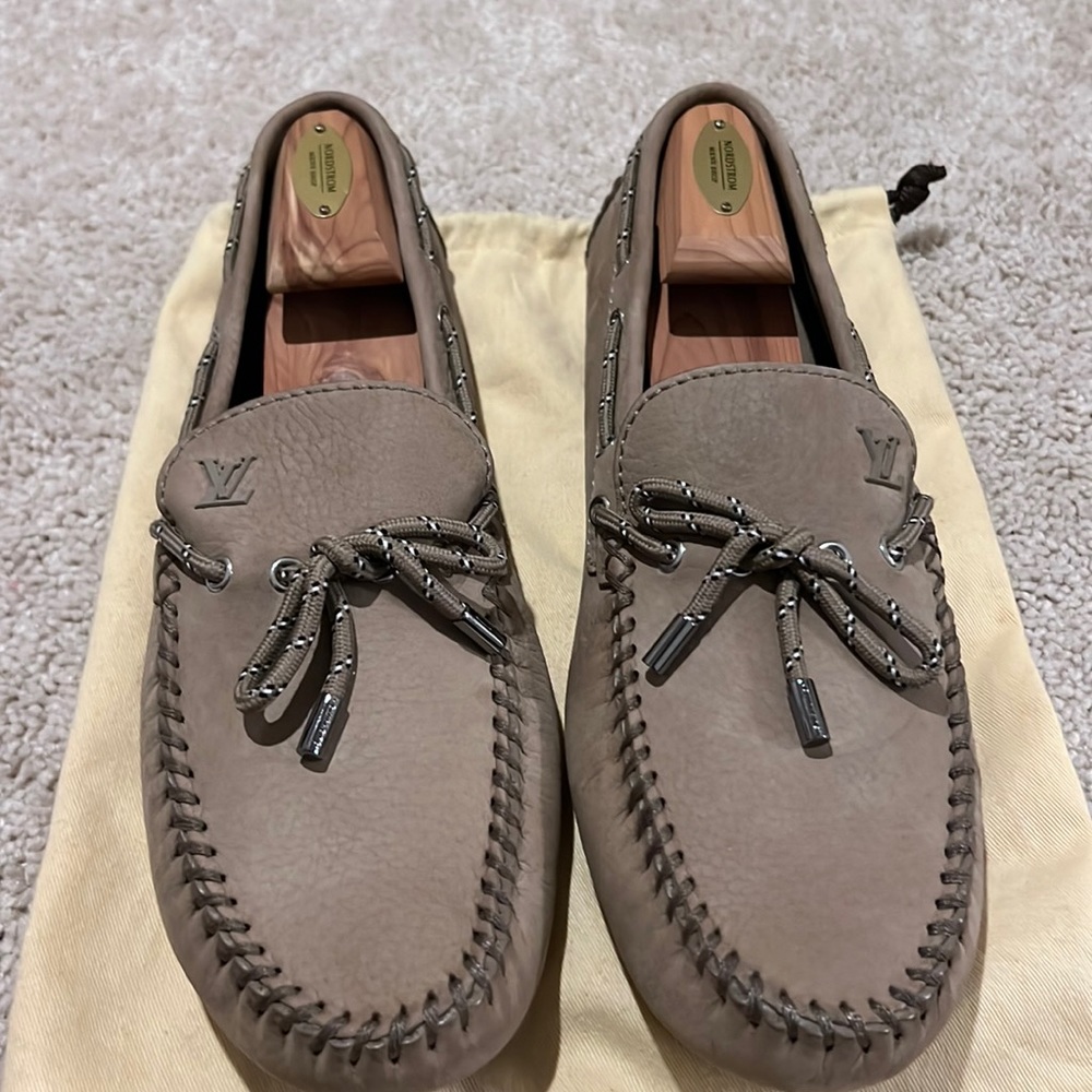 Beige loafers Louis Vuitton